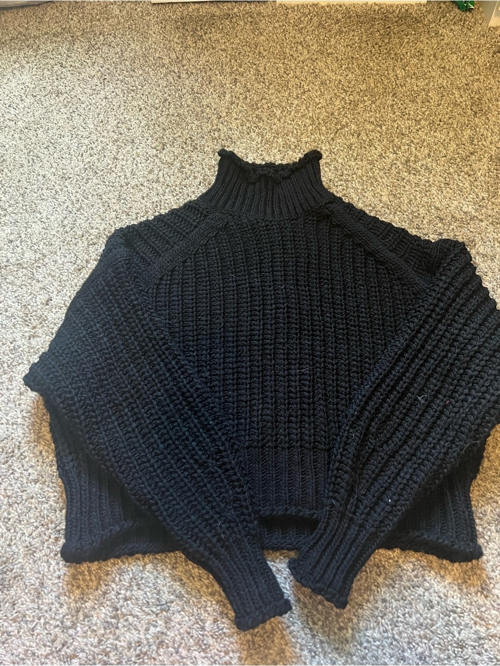 H&M cropped sweater